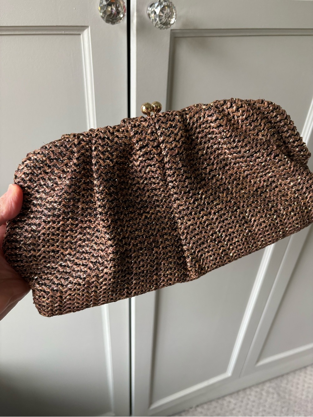 Louenhide Goldie clutch raffia chocolate